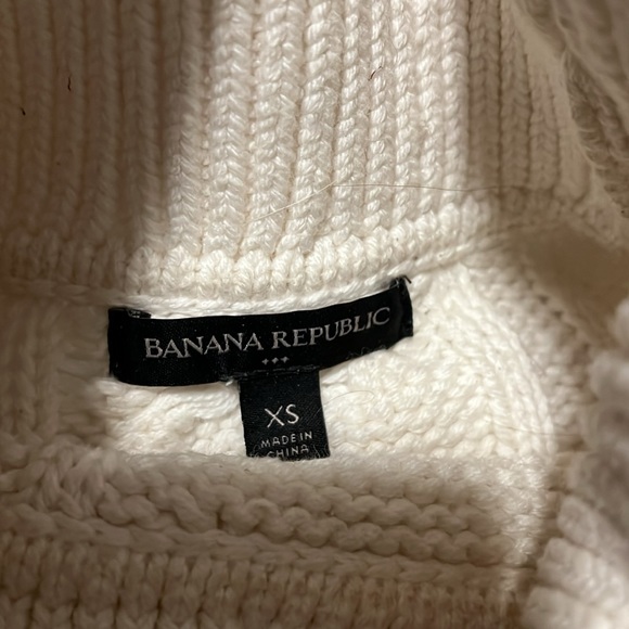 Cableknit Turtleneck - Picture 2 of 3